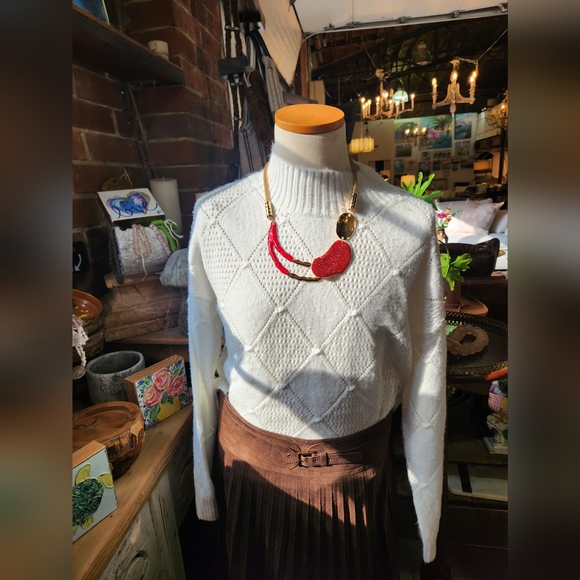 ✨️ Elegant Red and Gold Necklace with Earrings Set ✨️ - Picture 1 of 15